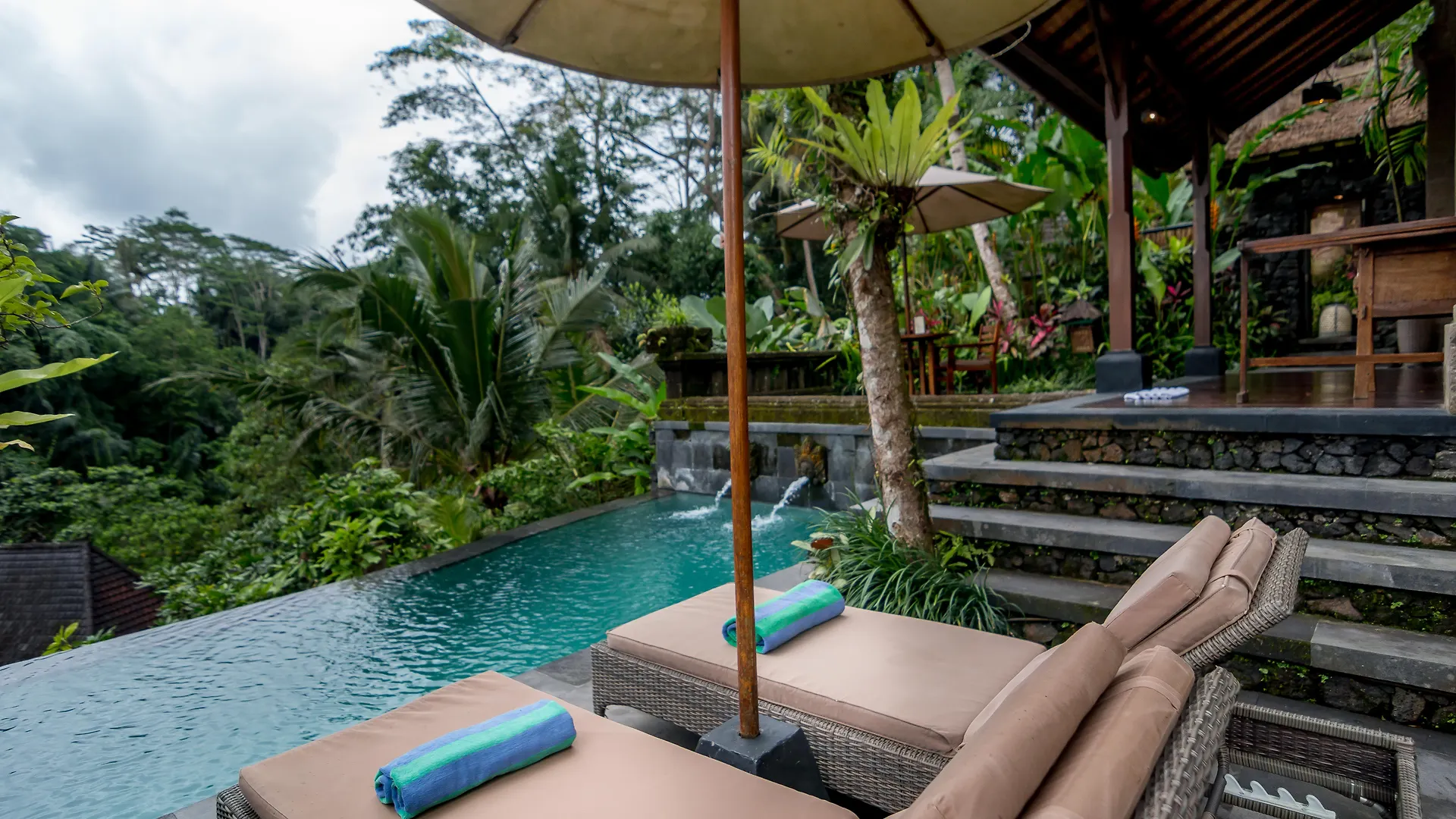 Bidadari Private Villas & Retreat Ubud  Hotel